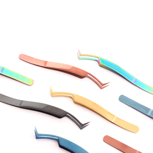 Pinzas Ligeras, Duraderas y Resistentes a la Corrosión, Aptas para Uso Profesional en Salones de Belleza y para Uso Personal - Product Image 1