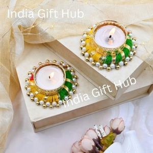 Hermoso Portavelas Multicolor Hecho a Mano con Diseño de Moti Bangles para Decoración Navideña del Hogar - Product Image 2