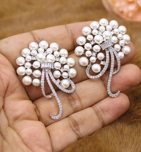 Trendy Premium Quality Brass <b>Silver</b> Plated Stone Look Design Stud Earring For Women Wedding Classic Jewelry Collections - Product Image 1
