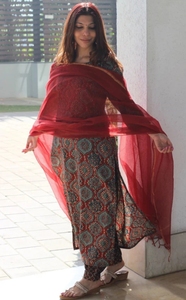 Conjunto de Salwar Kameez de Viscosa para Mujer KV, de Secado Rápido y Sin Arrugas - Product Image 3