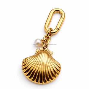 Llavero vintage de latón con acabado dorado, llavero de concha marina de metal, estilo playero, para regalo y recuerdo. - Product Image 1