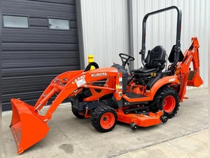 รถแทรกเตอร์เดินตาม Kubota BX23S BT603 ขับเคลื่อน 4 ล้อ ขนาดกะทัดรัด สำหรับงานเกษตร พร้อมที่ตักด้านหน้าและรถขุดด้านหลัง - Product Image 2
