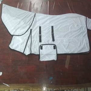 Fabricante de mantas para caballos con exterior de tela Oxford resistente y tejido de malla para equitación, Equine Riding House, Kanpur, India. - Product Image 2