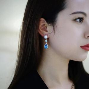 Boucles d'oreilles pendantes en or 925 de qualité supérieure, design exquis de fleur de poirier, 12-11 mm, or naturel riche pour peau délicate, micro défauts - Product Image 2