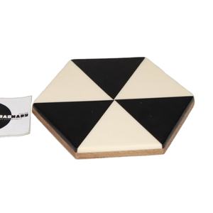 Dessous de verre en résine pour table et tasse à thé pour protéger la surface de la table et des tapis à la maison Hôtel Restaurant et Bars Fabricant Tradnary - Product Image 1