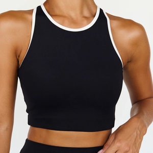 เสื้อครอปท็อปสีดำแบบไร้สายรัดไหล่ สายไขว้ รองรับระดับปานกลาง แต่งขอบสีขาว ชุดกางเกงขาสั้นเอวสูงเข้าชุด สำหรับผู้หญิง ซับเหงื่อ เหมาะสำหรับโยคะ - Product Image 6