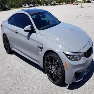 El más vendido: Coche Usado Ensamblado M4 Coupé 2020 con Paquete de Competición, listo para enviar - Product Image 1