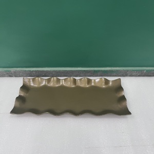 Bandeja Decorativa Moderna para Mesa, de Aluminio con Acabado Dorado, Forma Rectangular, para Sala de Estar - Product Image 4