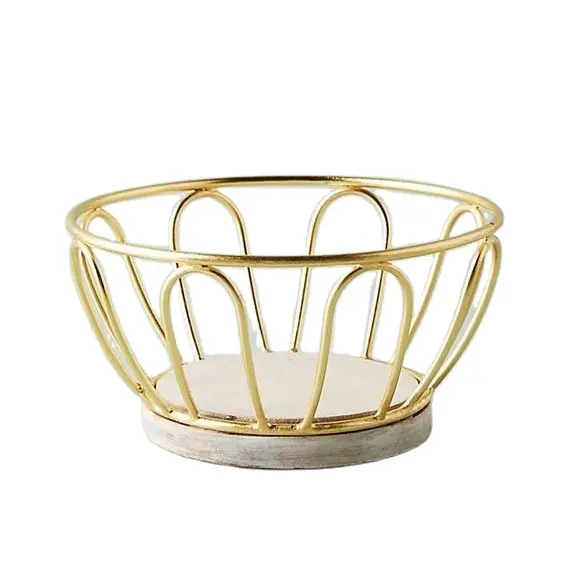 New Hand Made Durable Design Gold Wire Basket High Quality Design Premium Fruits Basket For Table Top Kitchen Usage Store