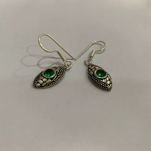 Pendientes de Plata de Ley con Circonita Verde de Lujo, Joyería Vintage para Mujer, Joyería de Alta Calidad para Mujer - Product Image 1