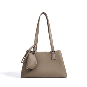 Sacs en cuir pour femmes en gros, sacs fourre-tout en cuir véritable, logo personnalisé, marque privée, faible MOQ, fourniture - Product Image 1
