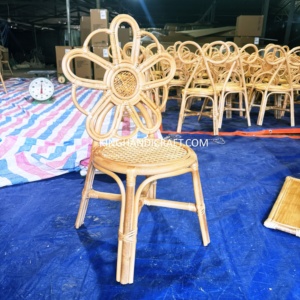 Silla Infantil de Ratán Hecha a Mano, la Más Vendida, para Decoración de Fiestas de Cumpleaños, Venta al por Mayor, OEM, ODM, Fábrica en Vietnam - Product Image 1