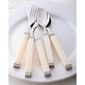 Ensemble de couverts en acier inoxydable robuste pour usage commercial dans les restaurants, hôtels et services de traiteur - Product Image 1