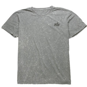 เสื้อยืดแบบ Acid Wash เนื้อผ้าบางเบา ระบายอากาศได้ดี ดีไซน์ล้างสีแบบพิเศษ เหมาะสำหรับใส่ทุกวันและสไตล์ลำลองแนวสตรีทแวร์ - Product Image 1