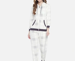 Survêtements personnalisés de qualité supérieure pour femmes, style unique, tendance, grandes tailles, hiver, respirants, polyester et coton, fabrication en usine - Product Image 1