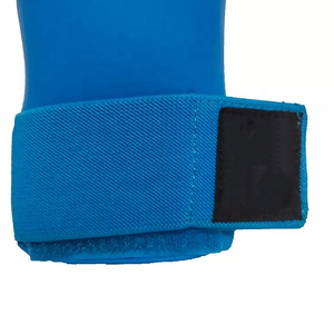 Protège-mains de karaté en cuir PU de haute qualité, approuvé WKF, pour l'entraînement – Équipement de protection d'arts martiaux très demandé - Product Image 4