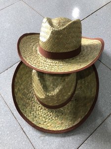 Sombrero de sol de rafia tejida OEM, corona redonda, sombrero de playa, etiqueta personalizada, unisex, ajustable, para primavera, verano, uso diario, excursiones, actividades al aire libre, regalo. - Product Image 3
