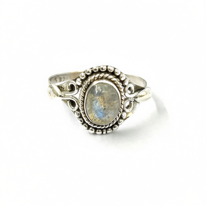 2.6 Gram <b>Labradorite</b> <b>Ring</b> Elegant and Stylish Accessory - Product Image 2