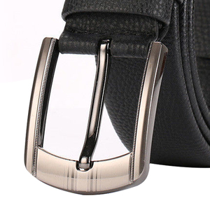Ceinture en cuir de vachette noir uni pour homme, boucle à ardillon argentée, design rectangulaire durable, écologique, imperméable et légère - Product Image 6