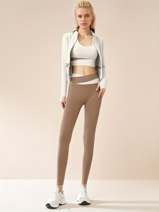 Ensemble de yoga trois pièces Atlaset pour femmes, vêtements de sport sans couture, leggings taille haute, soutien-gorge de sport, veste, logo personnalisé, couleur personnalisée - Product Image 5