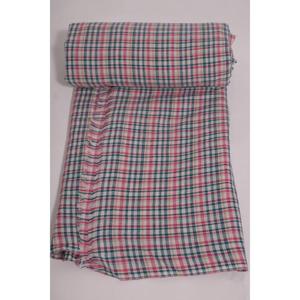 Tissu léger en coton indien tissé à la main à carreaux imprimés pour robe, chemise, décoration intérieure et travaux de couture - Product Image 4