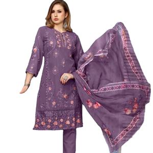 นักออกแบบล่าสุดการลําดับงานเย็บปักถักร้อยเทียม Georgette ทํางาน Kurti โดย Fab Zone - Product Image 1