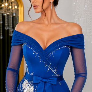 Vestido de Noche Azul Rey con Hombros Descubiertos, Estilo Sirena, con Mangas Largas Transparentes, Apliques de Encaje Floral y Cuentas de Cristal, Vestido Formal para Graduación - Product Image 4