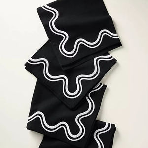 Serviettes brodées à la main en toile de coton bio 100% style européen, écologiques, en tissu brodé, en promotion - Product Image 1