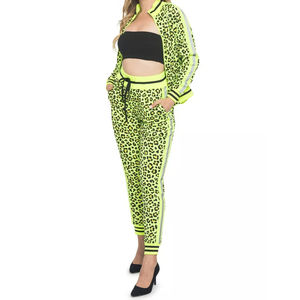 Chándal de Invierno para Mujer de la Mejor Calidad, Diseños y Logotipo Personalizados, con Capucha y Estampado por Sublimación, Gran Venta para Mujeres con OEM - Product Image 1