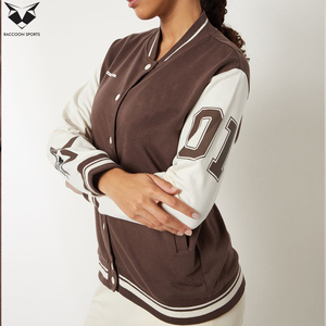 Veste universitaire à manches longues, col boutonné, couleur unie, bordure contrastée, coupe classique, vêtements d'automne pour femmes, tricot polyester coton - Product Image 4