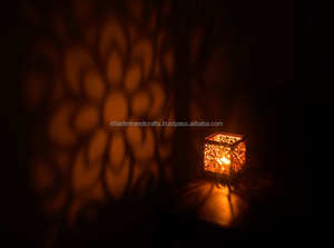Soporte de luz en T de latón antiguo para el festival indio tradicional, Pooja y decoración del hogar - Product Image 2