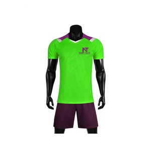 Vêtements de sport confortables pour hommes, uniforme de football 100% polyester, uniforme de football sur mesure pour hommes - Product Image 3