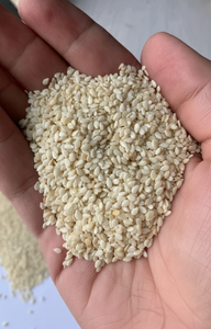 Sésame blanc de qualité supérieure, pur, naturel, fraîchement récolté pour la cuisine, la pâtisserie et la transformation alimentaire, disponible à la vente - Product Image 3