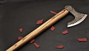 Hache artisanale de haute qualité GALWAY GROVE, acier haute teneur en carbone de qualité industrielle, manche en bois de rose, étui en cuir, 400 mm de longueur totale - Product Image 4