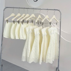 Vestido Maxi Romántico Vintage de Fiesta con Lazo, Cuello Cuadrado, Cintura Alta, Ajustado, Transpirable, de Encaje Blanco Tejido sin Tirantes, Estilo Línea A, Color Liso - Product Image 1
