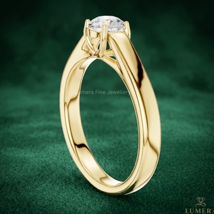 Anillo de Compromiso Solitario de Diamante Cultivado en Laboratorio con Corte Brillante, Chapado en Oro Amarillo de 18K, para Mujer, Estilo Clásico de Lujo, Marca Lumera - Product Image 4