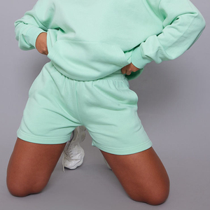 Shorts de sport OEM pour femmes, taille mi-haute élastique, en molleton bouclette, personnalisables avec logo, style streetwear, doux, grandes tailles - Product Image 2