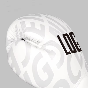 ถุงมือชกมวยประสิทธิภาพสูง ถุงมือฝึกซ้อม โลโก้สั่งทำได้ ระบายอากาศได้ดี ทนทาน หนังน้ำหนักเบา กันลม ติดแถบเวลโคร - Product Image 3