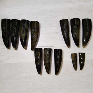 Broches Artesanales de Cuerno de Búfalo Negro, Cierres Duraderos para Prendas al Mejor Precio - Product Image 2