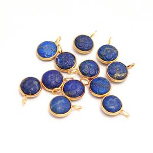 Colgante de Flor Tallada en Lapislázuli Natural con Baño de Oro Vermeil, Plata de Ley 925, Gema de Lapislázuli, Joyería de Cristal Curativo - Product Image 4