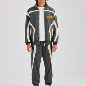 ชุดวอร์มผู้ชายพิมพ์ลายตามสั่ง ผ้าฝ้ายกันลม ดีไซน์แบบกลับด้านได้ เสื้อแจ็คเก็ตแบบสปอร์ต ปิดด้วยเชือกผูก กันลม บุขนแกะ - Product Image 1