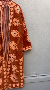 Chaqueta de terciopelo bordada para mujer, abrigo de invierno Suzani con estampado floral, chaqueta corta para festivales, regalo para ella - Product Image 3