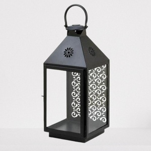 Farol Decorativo de Metal y Vidrio Hecho a Mano con Acabado Negro Mate, Elegante, para Decoración del Hogar, Bodas y Hoteles, Personalizable - Product Image 5
