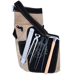 Kit d'outils de fermeur avec tablier en cuir, outil de décollement de sabots, tire-clous, pince à crochets, râpe et marteau à clous robuste - Product Image 1