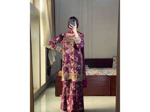 Zain Exports, PRÓXIMA COLECCIÓN NUEVA DE ROPA LISTA PARA USAR PARA FIESTAS/BODAS, KURTI MODERNO DE TRES PIEZAS CON ESTAMPADO REVERSIBLE, SHARARA Y DUPATTA, PURA SEDA - Product Image 3