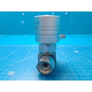 Válvula de Diafragma de Alta Pureza FUJIKIN 316L 21367, Usada como Pieza de Repuesto para Equipos de Semiconductores Legacy - Product Image 6