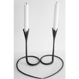 Porte-bougie chauffe-plat en fer et verre finition noire pour décoration de Noël et de fêtes à la maison, forme cœur - Product Image 3