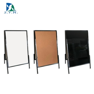 Panneau de signalisation double face autoportant avec cadre métallique réglable pour la publicité extérieure - Product Image 3