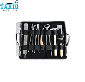 Kit d'outils de fermeur de qualité supérieure pour le soin des sabots de cheval avec pinces, râpe et couteau pour l'équitation par TARIQ MFG CO - Product Image 2