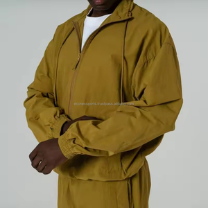 Trajes de chándal de nailon personalizados para hombres Conjuntos de chándal de patrón sólido de poliéster de diseñador Características ecológicas - Product Image 6